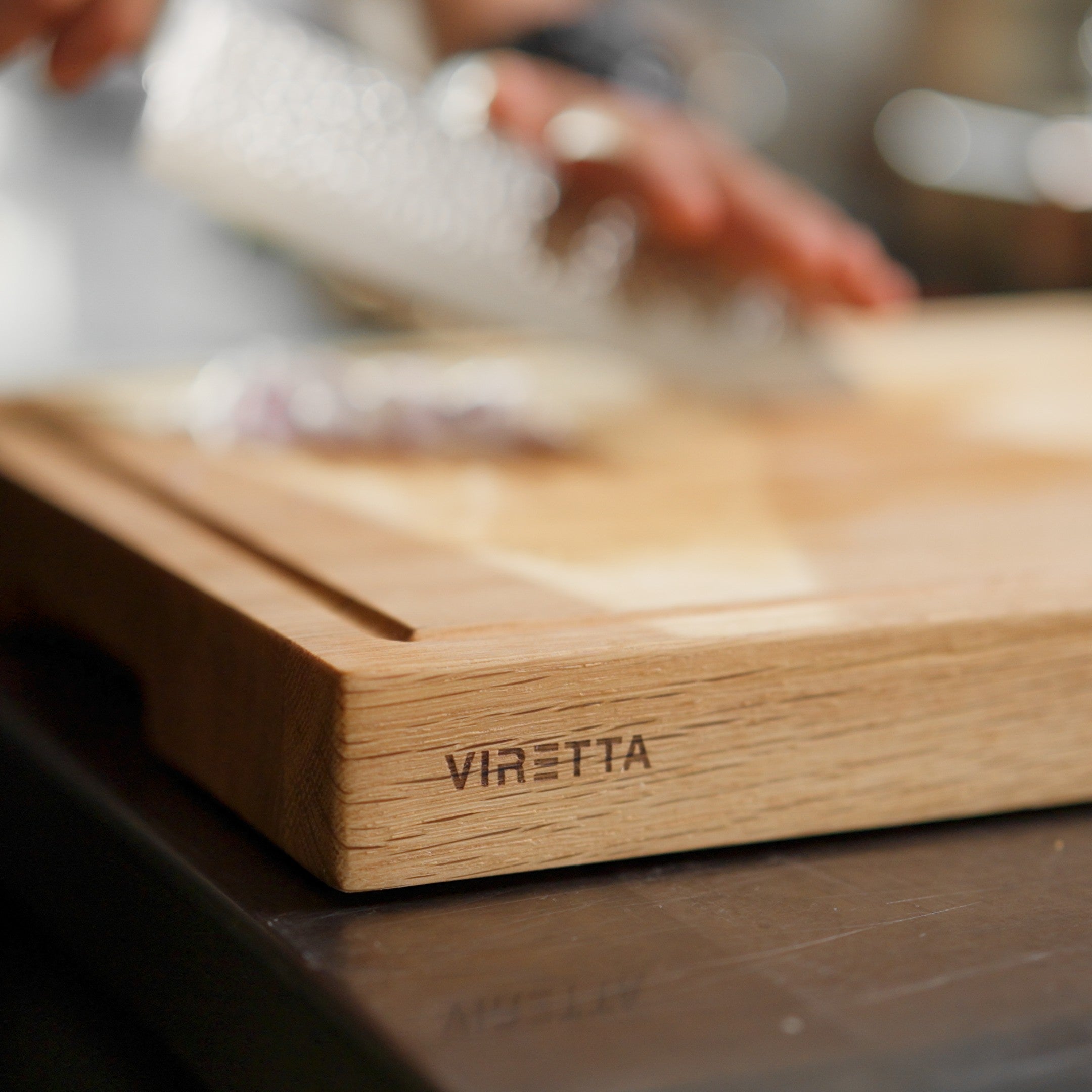 Cutting Board with Juice Groove – Oak